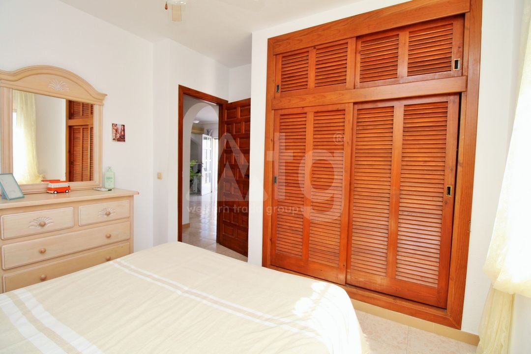 4 bedroom Villa in Villamartin - VC158735 - Photo - 12