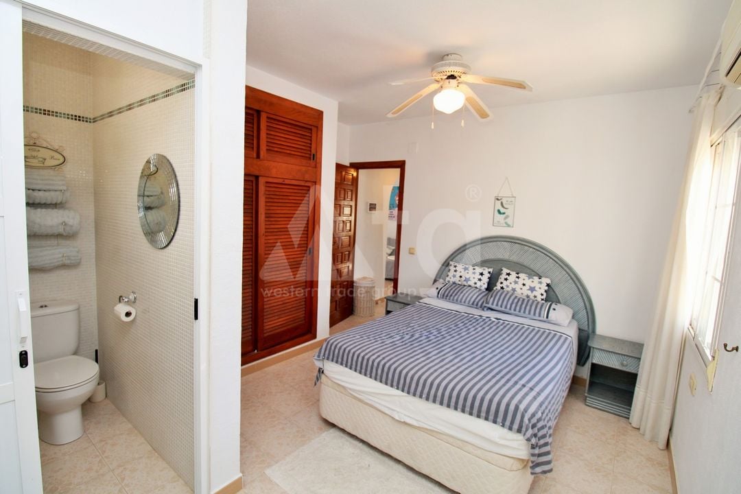 4 bedroom Villa in Villamartin - VC158735 - Photo - 15