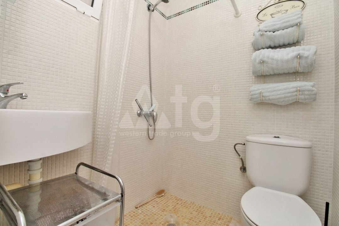 4 bedroom Villa in Villamartin - VC158735 - Photo - 17