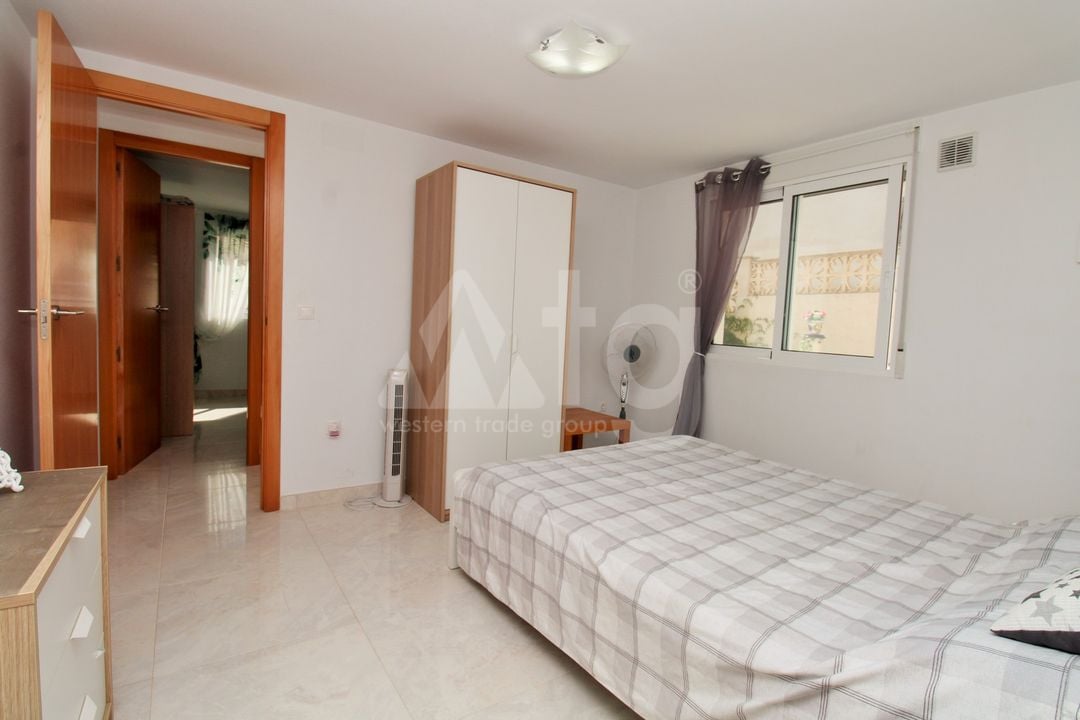 4 bedroom Villa in Villamartin - VC158735 - Photo - 21