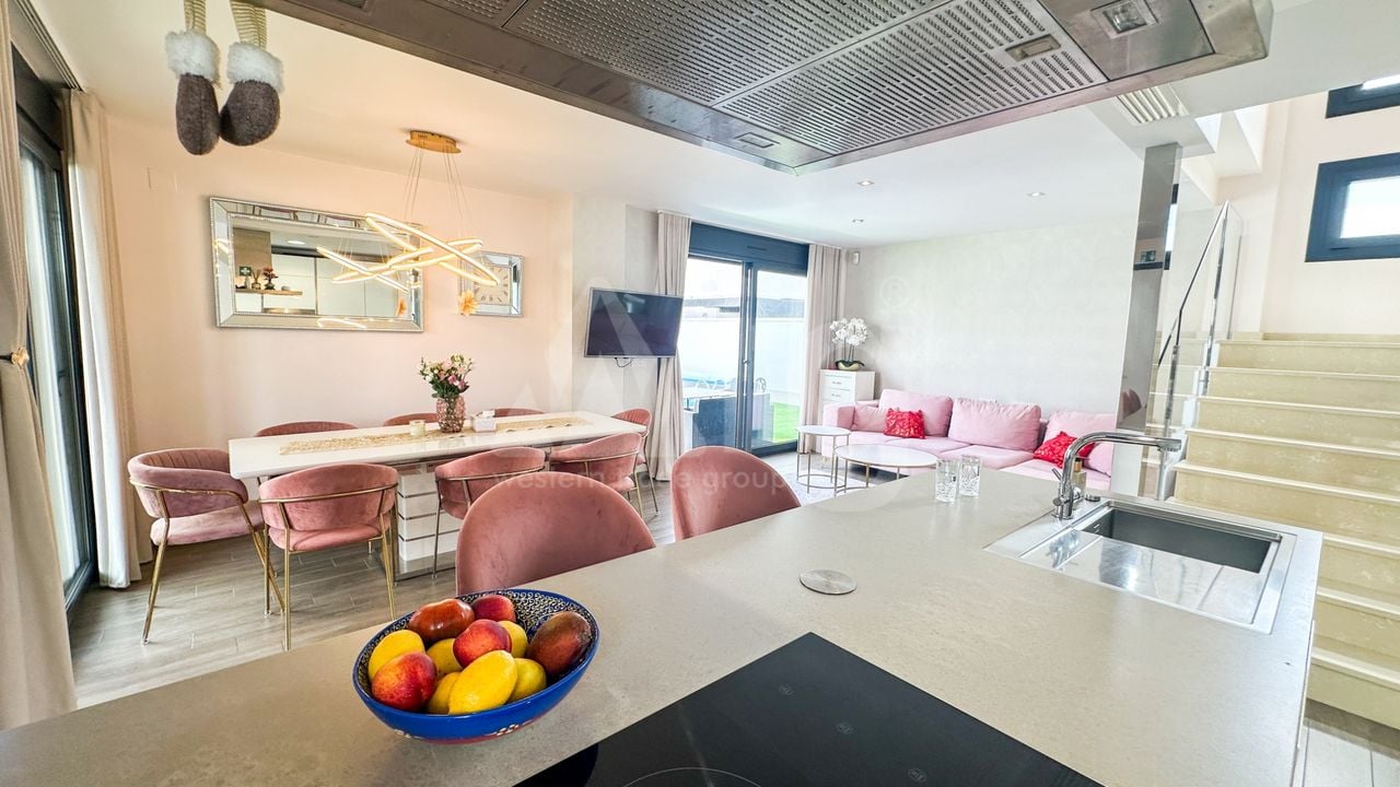 5 bedroom Villa in Torrevieja - RCJ158920 - Photo - 7