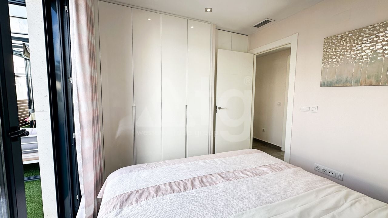 5 bedroom Villa in Torrevieja - RCJ158920 - Photo - 11
