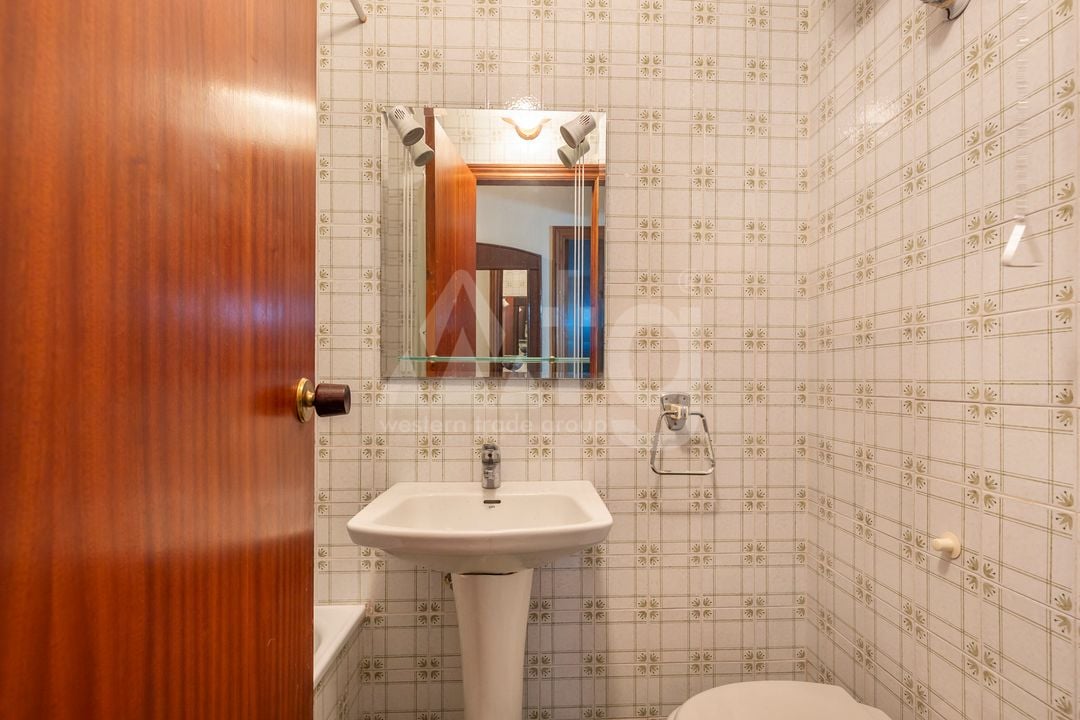 2 bedroom Apartment in Torrevieja - B159235 - Photo - 11