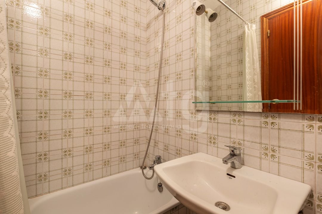 2 bedroom Apartment in Torrevieja - B159235 - Photo - 12