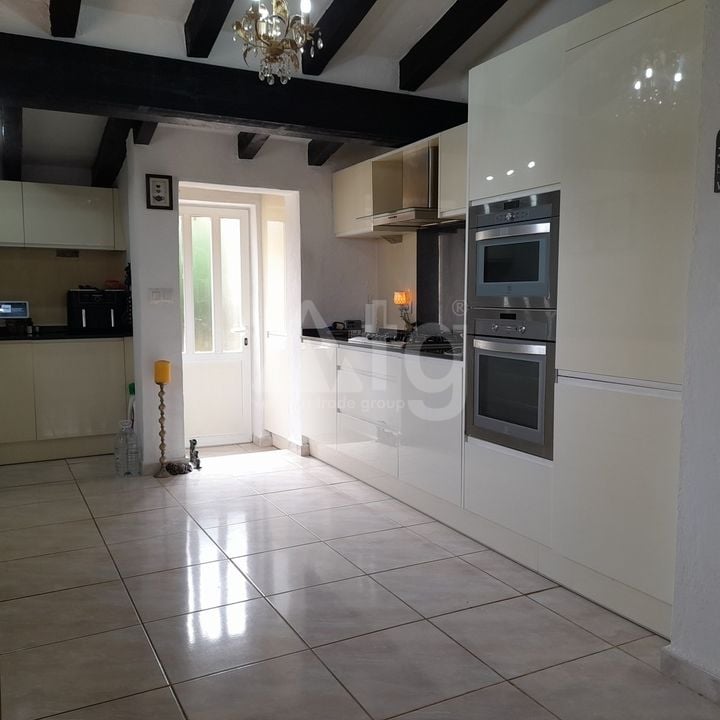 6 bedroom Villa in Orba - TPT159331 - Photo - 9
