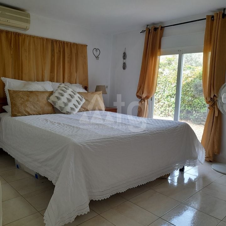 6 bedroom Villa in Orba - TPT159331 - Photo - 10