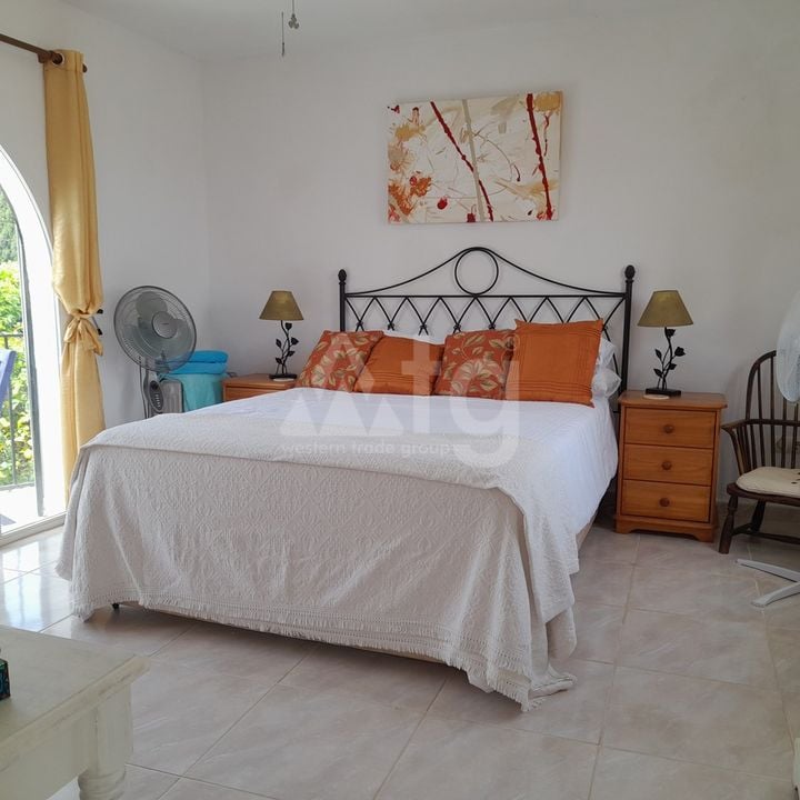 6 bedroom Villa in Orba - TPT159331 - Photo - 12
