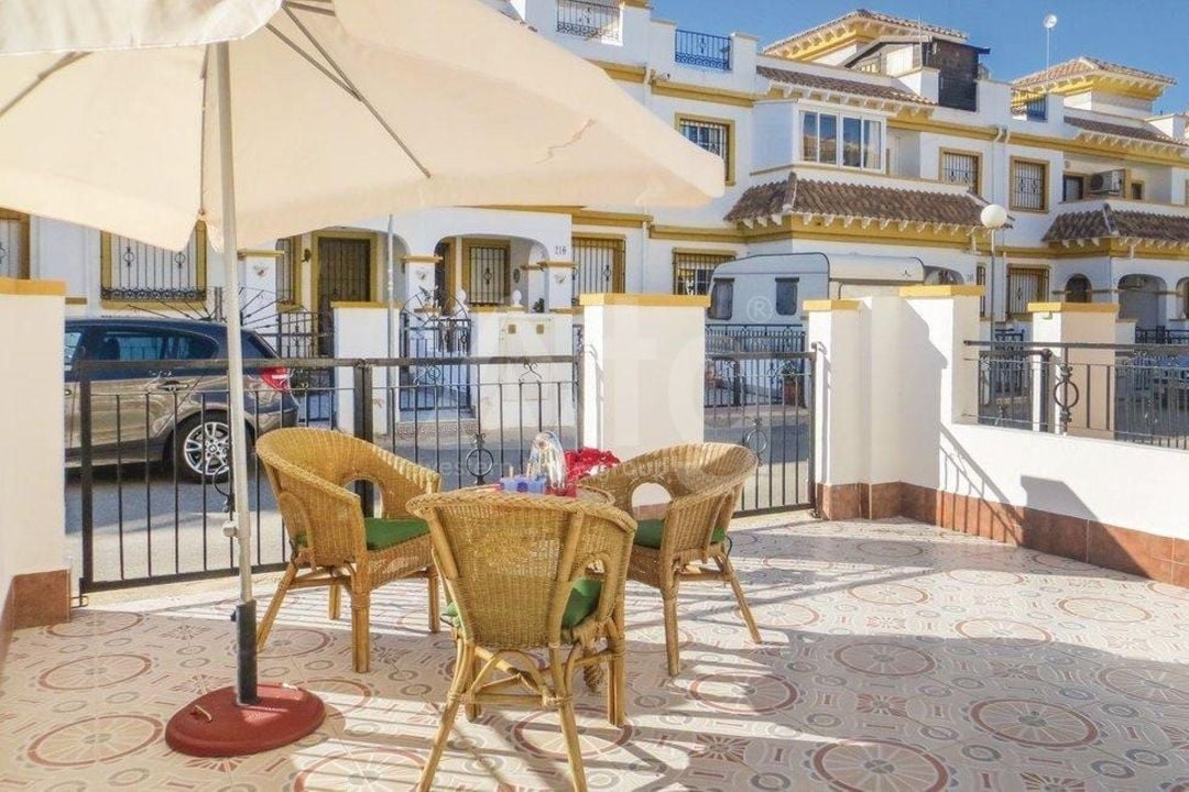 3 bedroom Townhouse in Torrevieja - SV159528 - Photo - 2