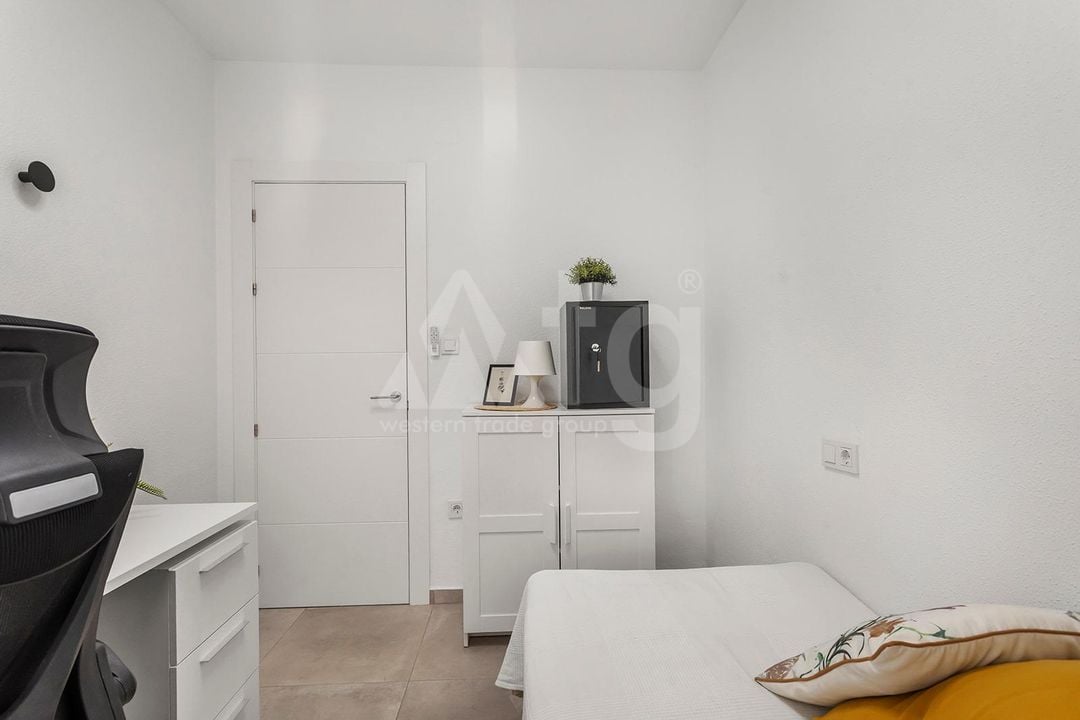 3 bedroom Apartment in Torrevieja - ERD159692 - Photo - 23