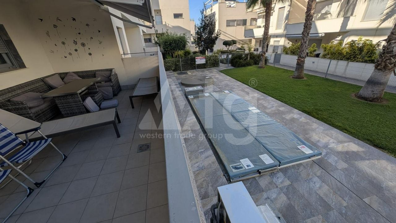 2 bedroom Apartment in Torrevieja - VEC160096 - Photo - 11