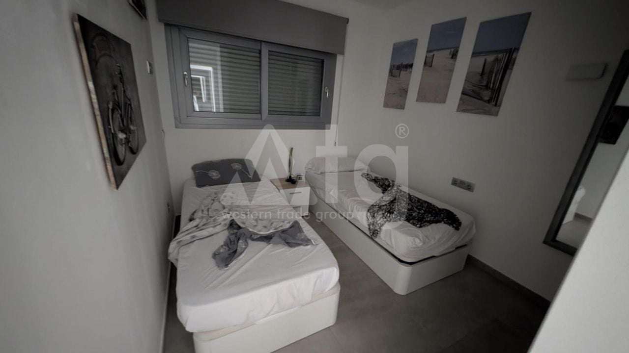 2 bedroom Apartment in Torrevieja - VEC160096 - Photo - 6