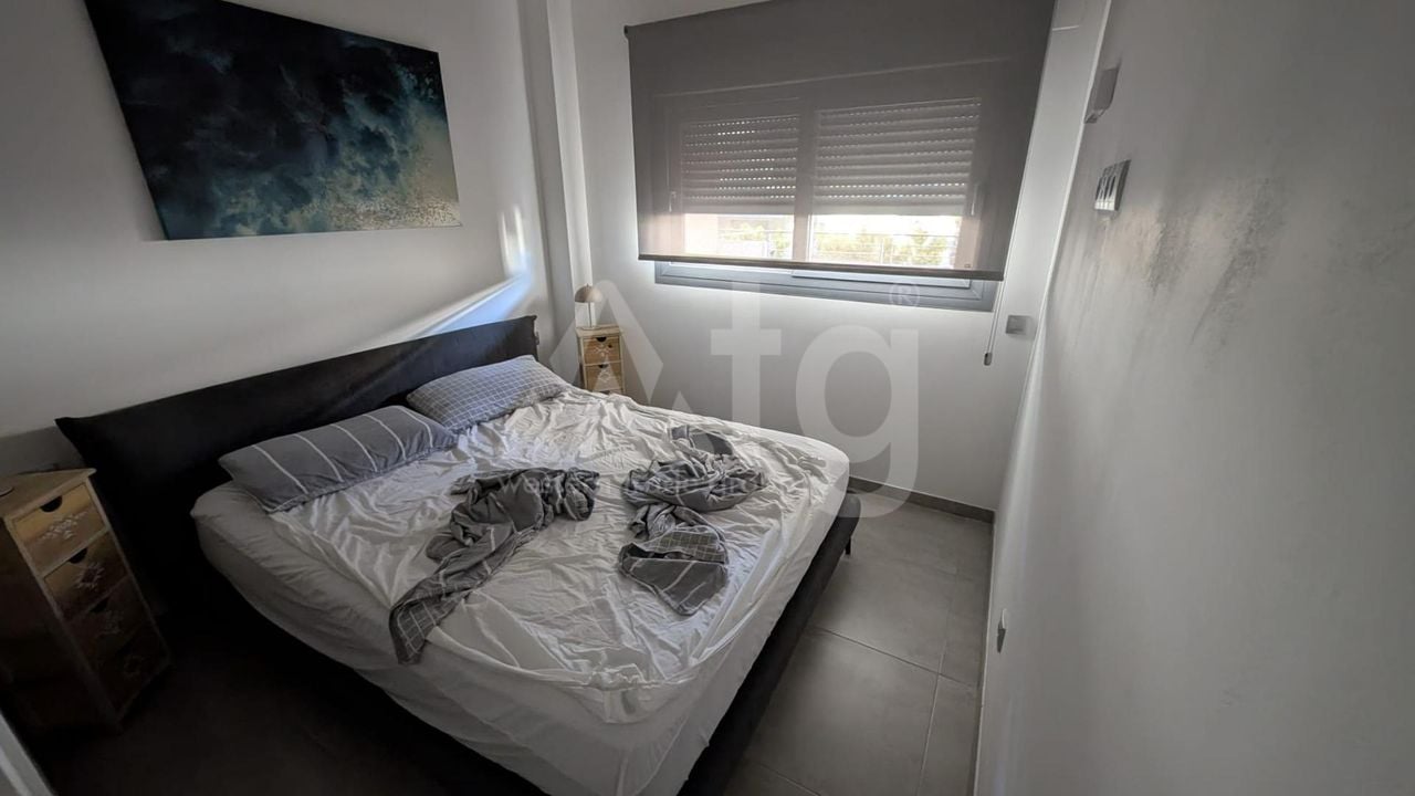 2 bedroom Apartment in Torrevieja - VEC160096 - Photo - 5