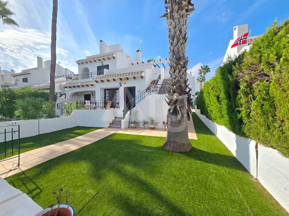 2 bedroom Townhouse in Villamartin - DSR160138 - Photo - 2