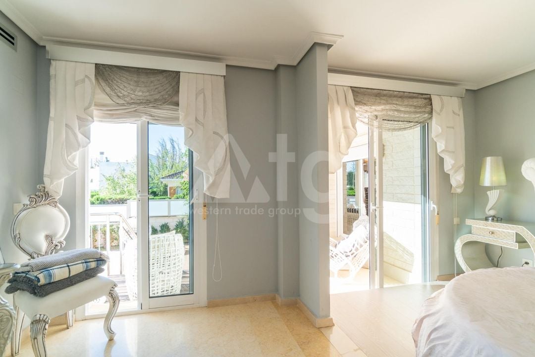 5 bedroom Villa in La Mata - RPF160191 - Photo - 13