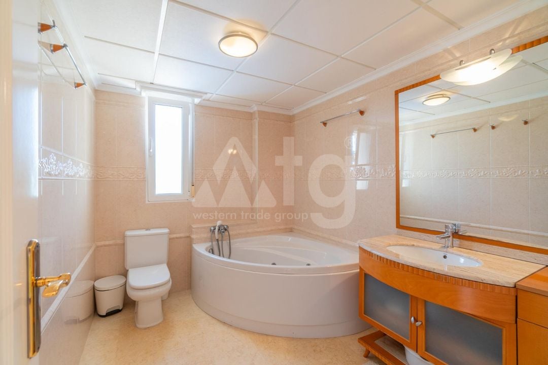 5 bedroom Villa in La Mata - RPF160191 - Photo - 21