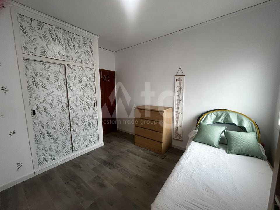 3 bedroom Apartment in Orba - OH160195 - Photo - 6