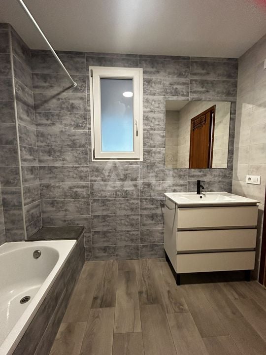 3 bedroom Apartment in Orba - OH160195 - Photo - 12