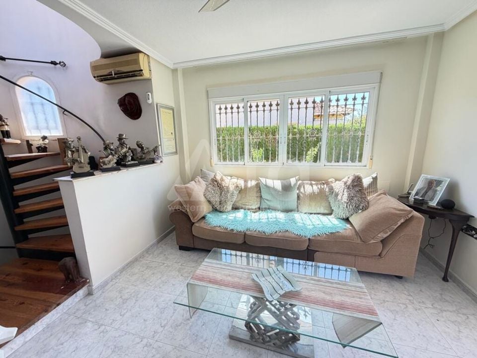 4 bedroom Villa in Villamartin - OKW160481 - Photo - 4