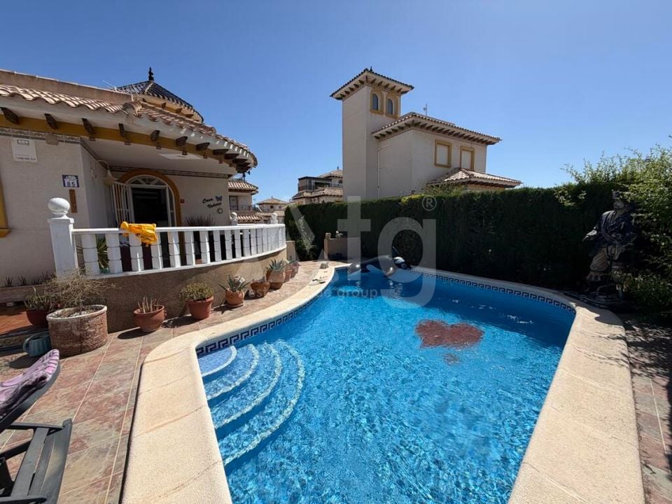 4 bedroom Villa in Villamartin - OKW160481 - Photo - 3