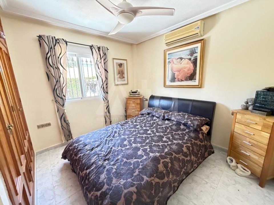 4 bedroom Villa in Villamartin - OKW160481 - Photo - 11