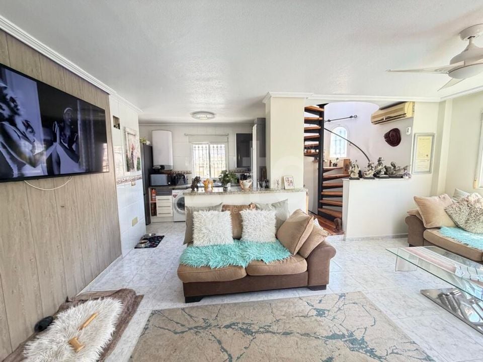 4 bedroom Villa in Villamartin - OKW160481 - Photo - 6