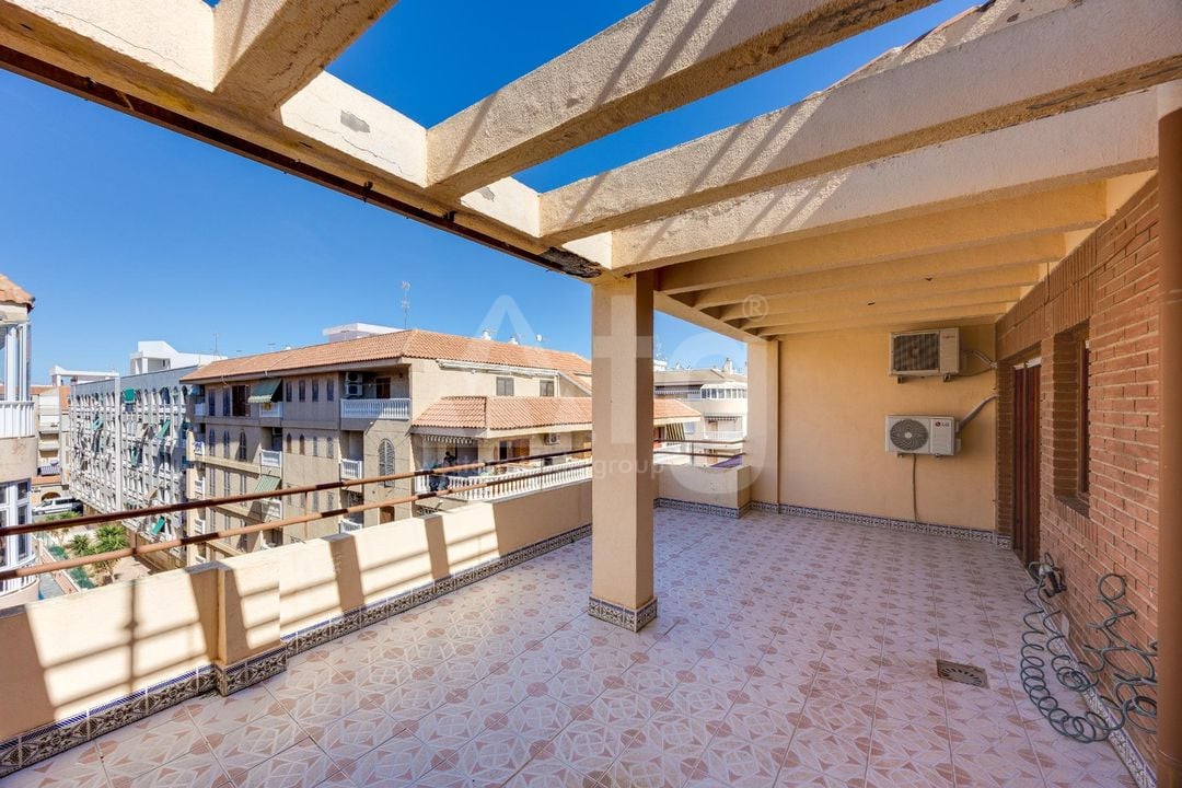 2 bedroom Penthouse in Torrevieja - CYM160888 - Photo - 19