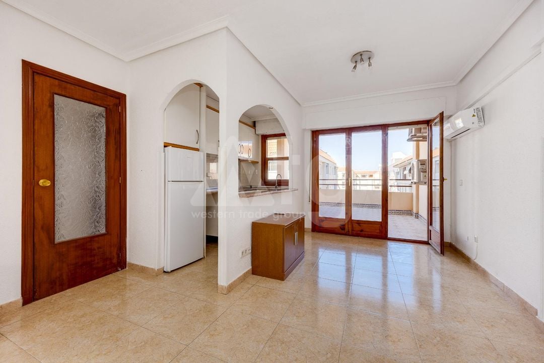 2 bedroom Penthouse in Torrevieja - CYM160888 - Photo - 5