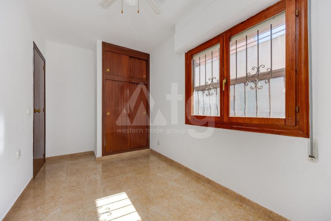 2 bedroom Penthouse in Torrevieja - CYM160888 - Photo - 16