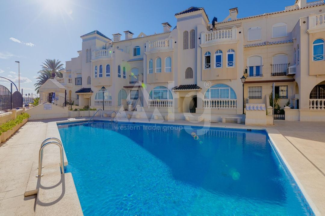 3 bedroom Apartment in Torrevieja - CYM160890 - Photo - 3