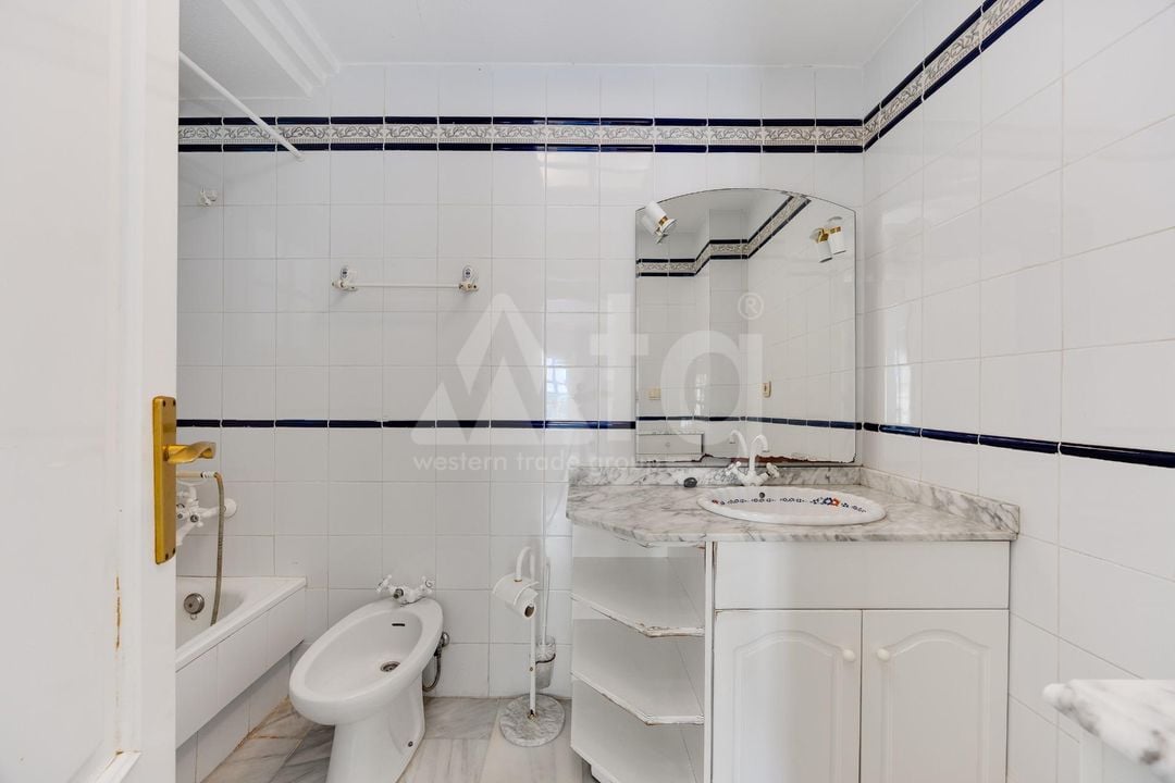 3 bedroom Apartment in Torrevieja - CYM160890 - Photo - 23