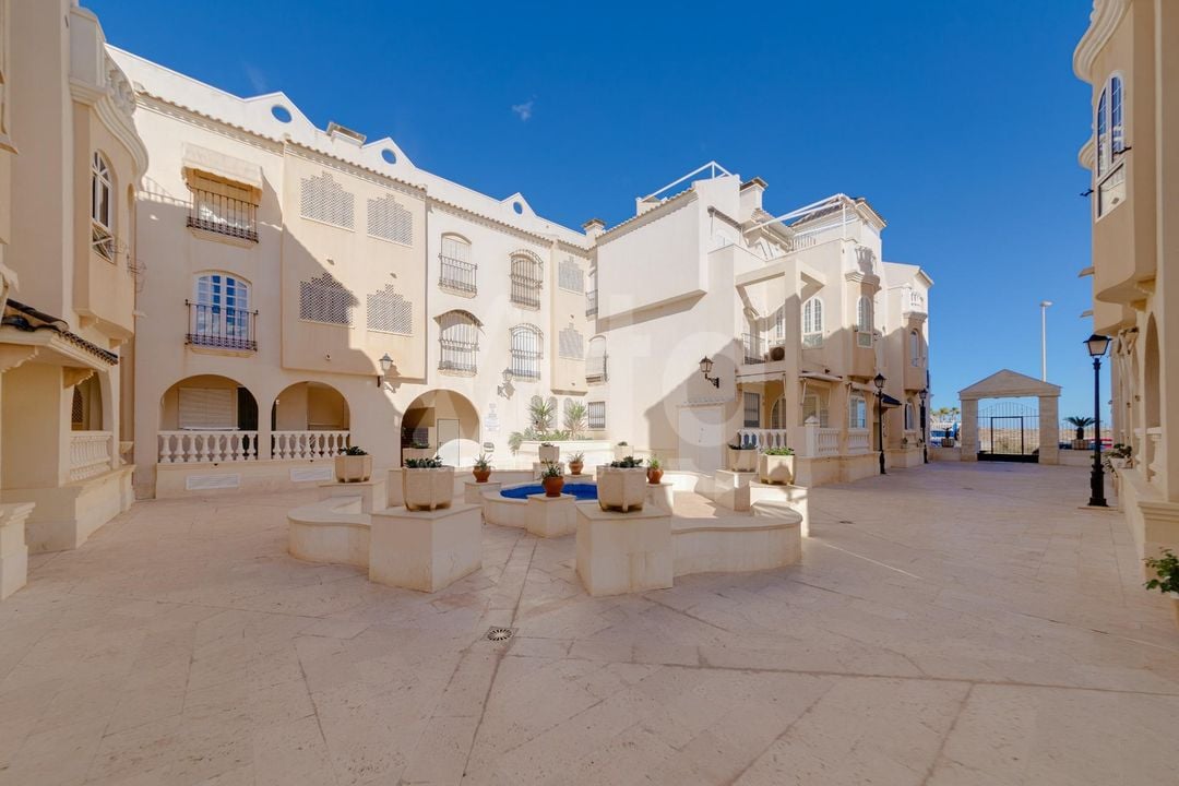 3 bedroom Apartment in Torrevieja - CYM160890 - Photo - 30
