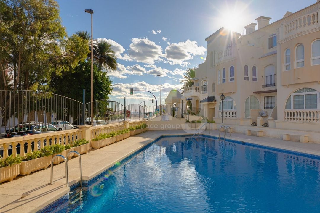 3 bedroom Apartment in Torrevieja - CYM160890 - Photo - 4