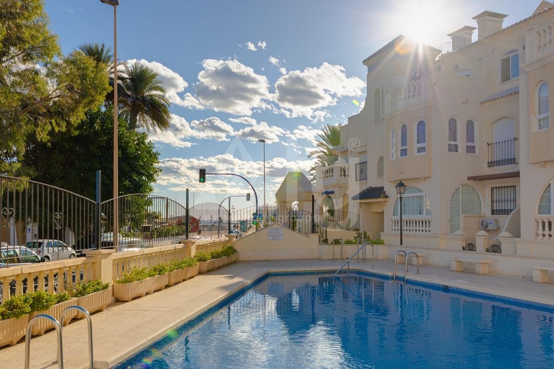 3 bedroom Apartment in Torrevieja - CYM160890 - Photo - 33