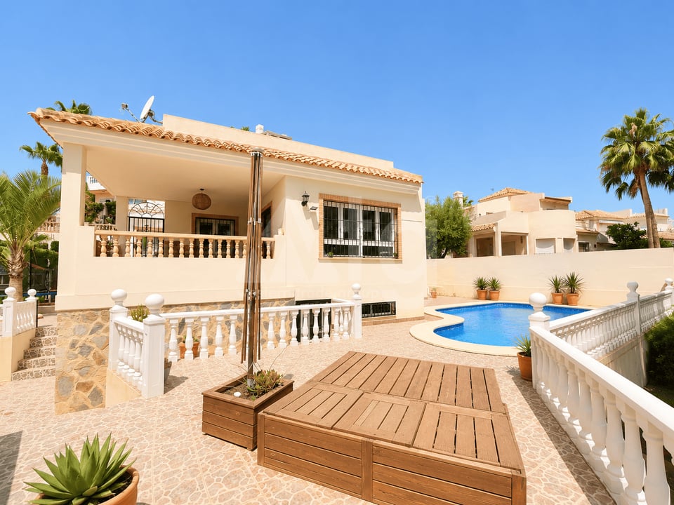 5 bedroom Villa in Las Ramblas - TT161003 - Photo - 1