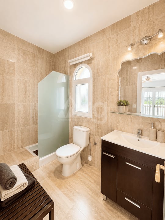 5 bedroom Villa in Las Ramblas - TT161003 - Photo - 14