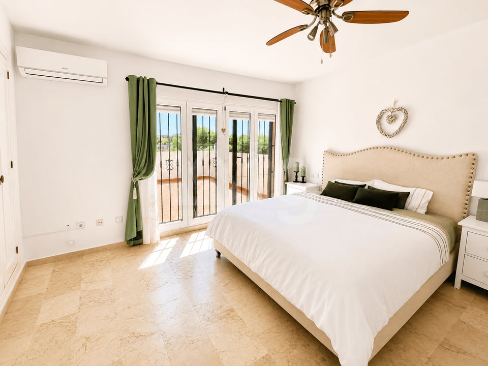 5 bedroom Villa in Las Ramblas - TT161003 - Photo - 8
