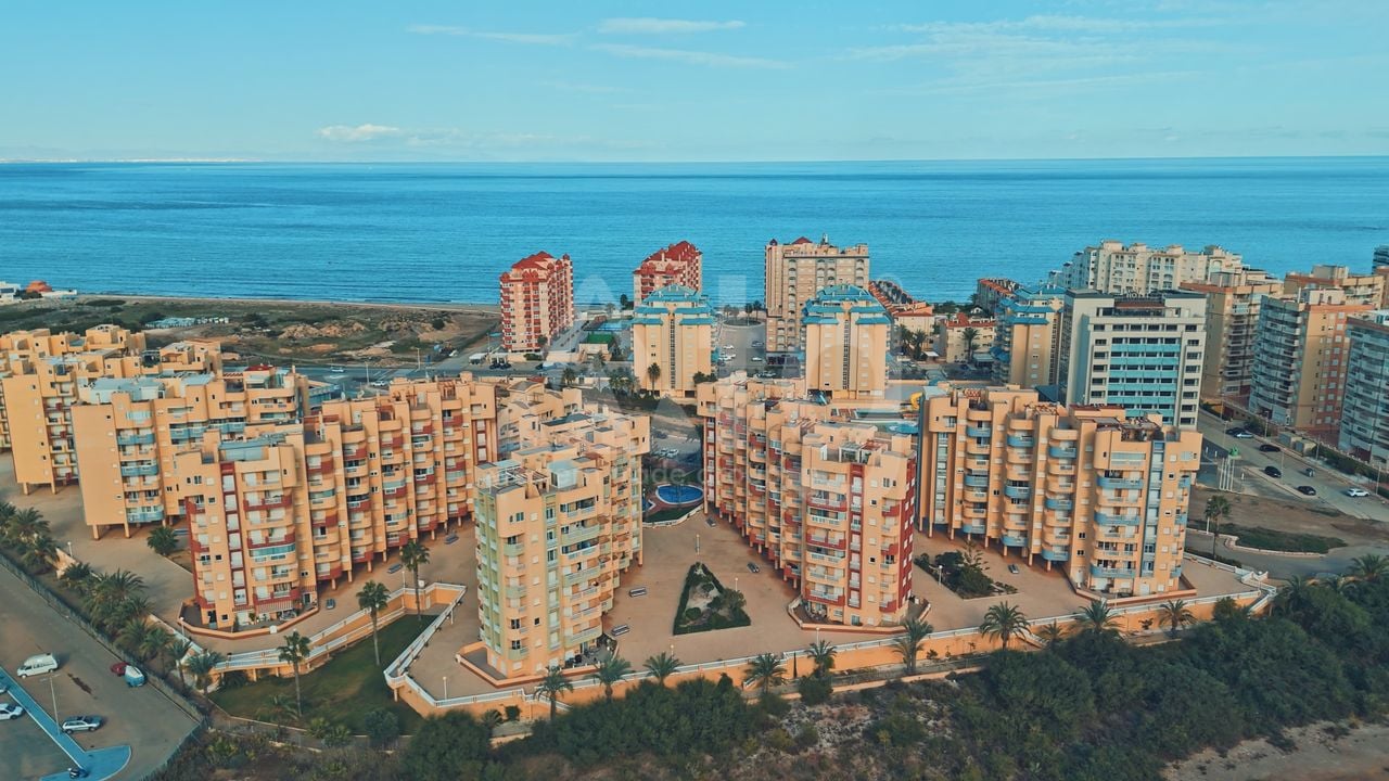 2 bedroom Apartment in La Manga - GRI44862 - Photo - 1