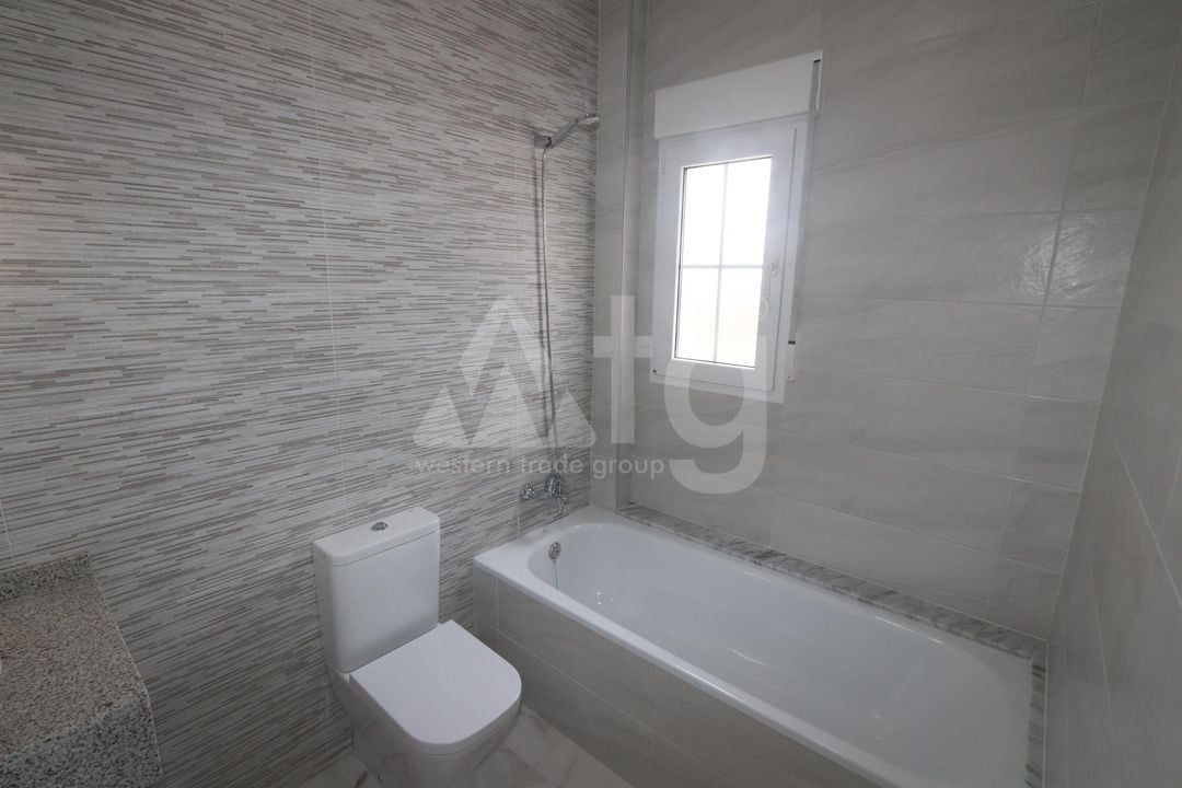 Villa de 3 chambres à Pinoso - LYCP47006 - Photo - 22