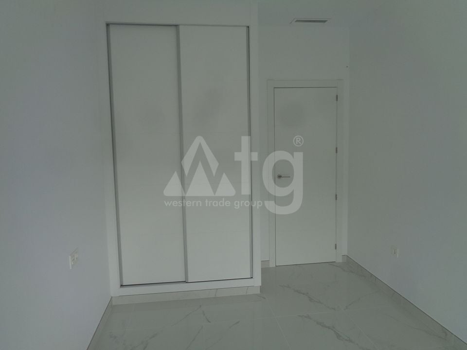 Villa de 3 chambres à Pinoso - LYCP47006 - Photo - 16