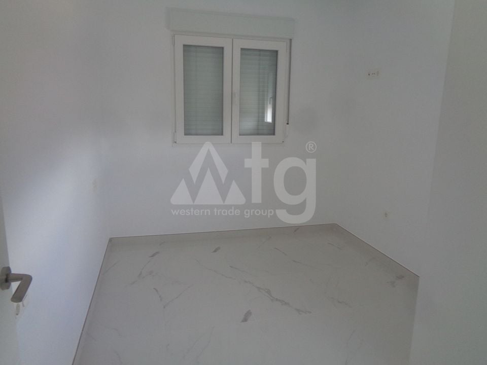 Villa de 3 chambres à Pinoso - LYCP47006 - Photo - 18