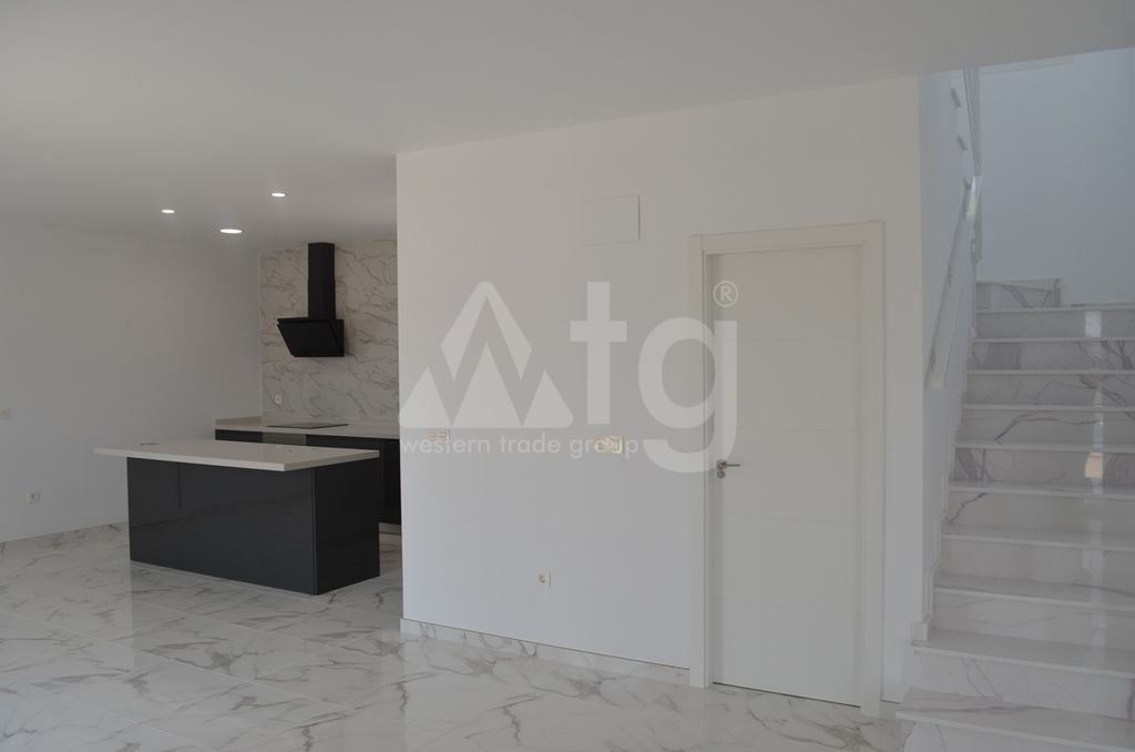 Villa de 4 chambres à Pinoso - LYCP47007 - Photo - 11