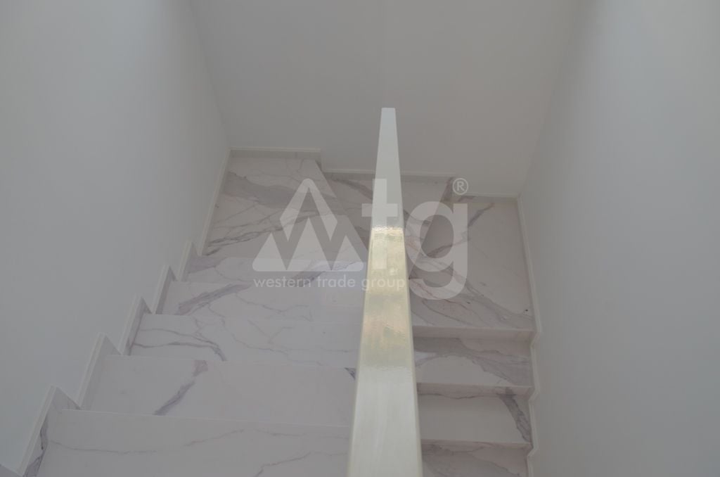 Villa de 4 chambres à Pinoso - LYCP47007 - Photo - 12