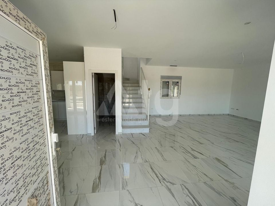 5 bedroom Villa in Pinoso - LYCP47009 - Photo - 2