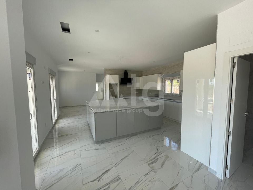 5 bedroom Villa in Pinoso - LYCP47009 - Photo - 5