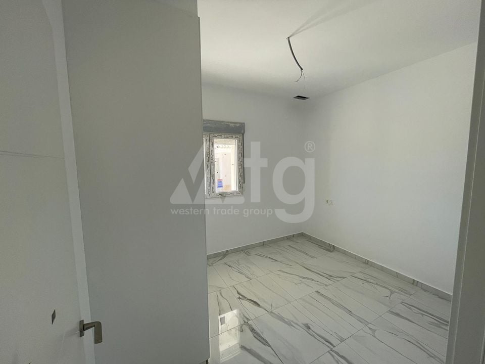5 bedroom Villa in Pinoso - LYCP47009 - Photo - 13