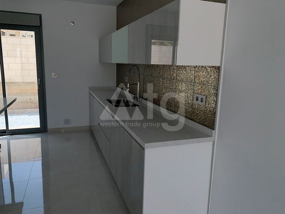 Villa de 3 habitaciones en Pinoso - LYCP47013 - Foto - 8