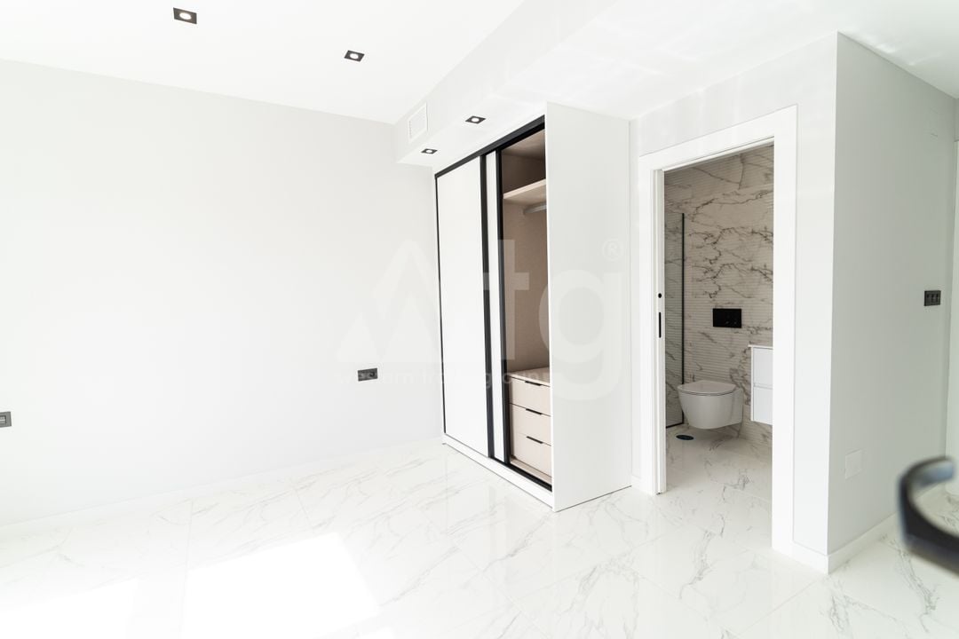 4 bedroom Villa in Punta Prima - IV47924 - Photo - 28