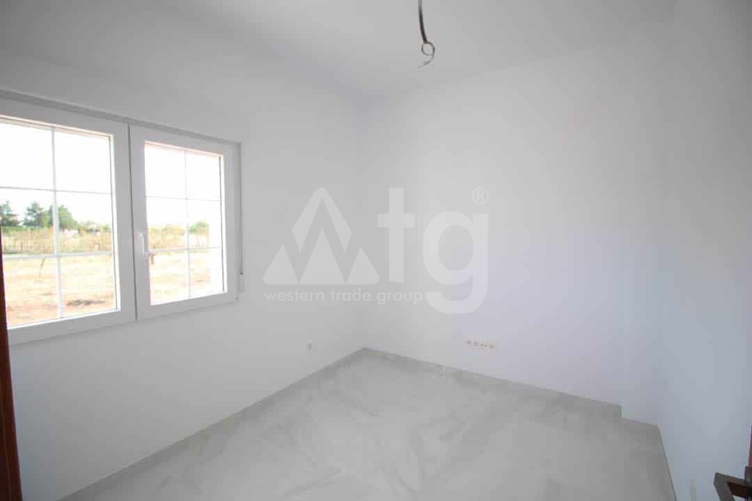 Vilă cu 3 dormitoare în Pinoso - LYCP48414 - Imagini - 13