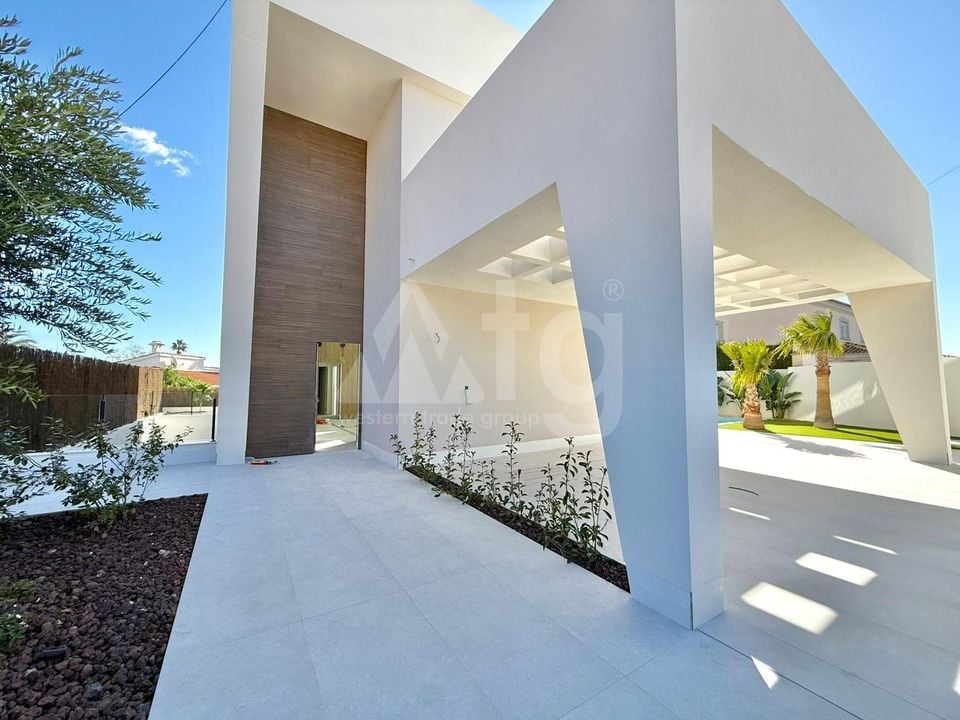 4 bedroom Villa in Ciudad Quesada - SG49945 - Photo - 4