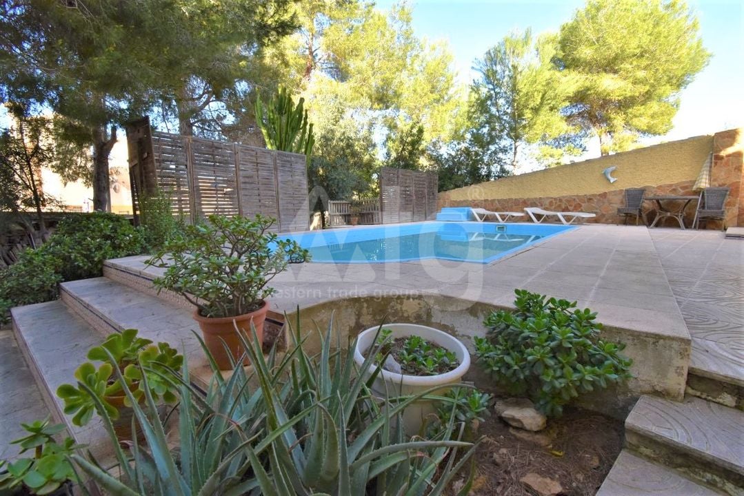 6 bedroom Villa in Villamartin - VRE29853 - Photo - 23